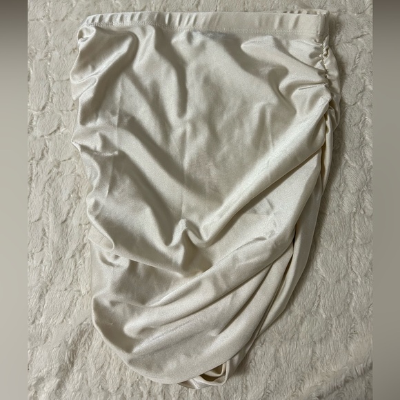 Silk ruffled skirt - Picture 2 of 3